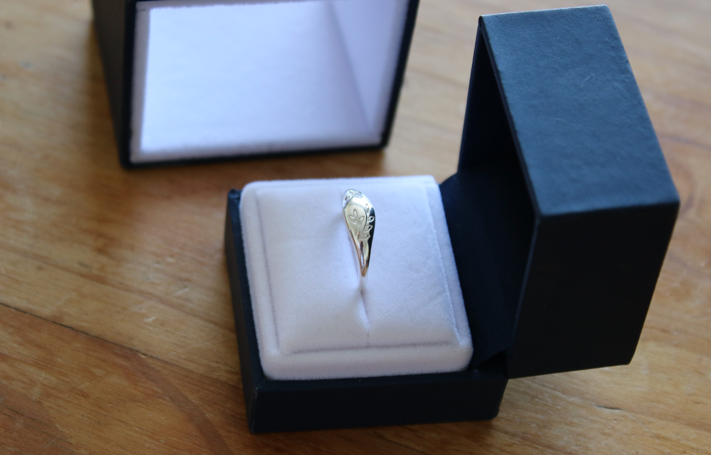 Floral engraved ring