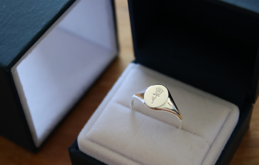 Rose signet ring