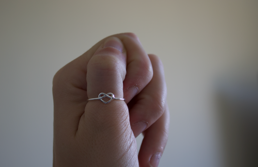 Heart knot ring