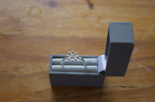 Daisy ring
